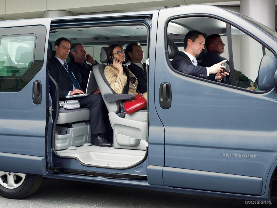  Renault Trafic Passenger Car 2006 года  (фото 9 из 23)